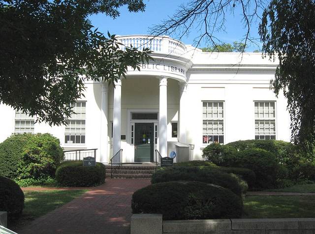 Larchmont Public Library in Larchmont, New York