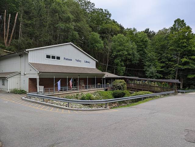 Putnam Valley Free Library in Putnam Valley, New York