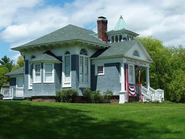 Somers Library in Somers, New York